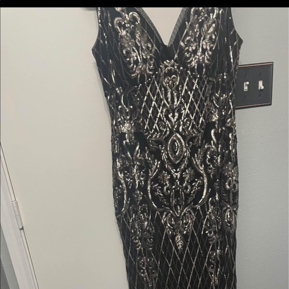 Dress - Picture 1 of 1